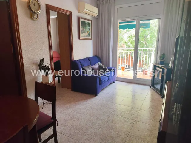 ¡Descubre tu nuevo hogar en este encantador piso de 3 habitaciones! — 3