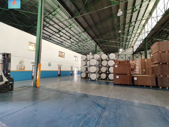 ÚNICA Y OPORTUNIDAD ESPECTACULAR NAVE EN POLÍGONO ÁVILA - foto 3