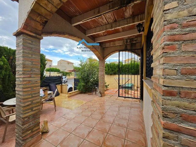 Chalet independiente de una planta y solárium en La Alberca, - foto 2