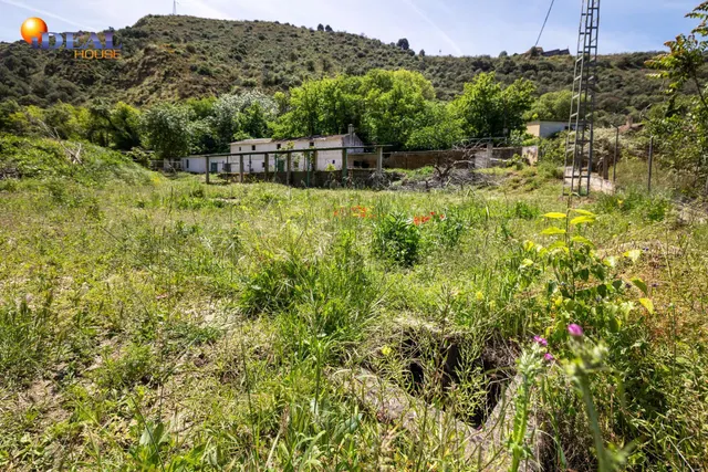 Gran terreno en la Carretera de la Sierra — 38
