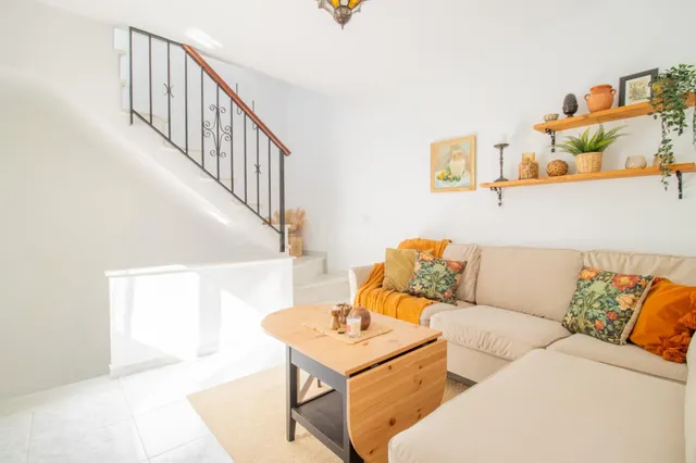 Encantadora casa adosada con terraza en la azotea en la preciosa Torrox Pueblo — 6