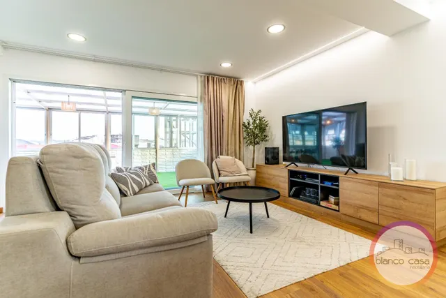 PISO CON TERRAZA XXL en pleno CARBALLO y listo para ✨ENTRAR  - foto 2