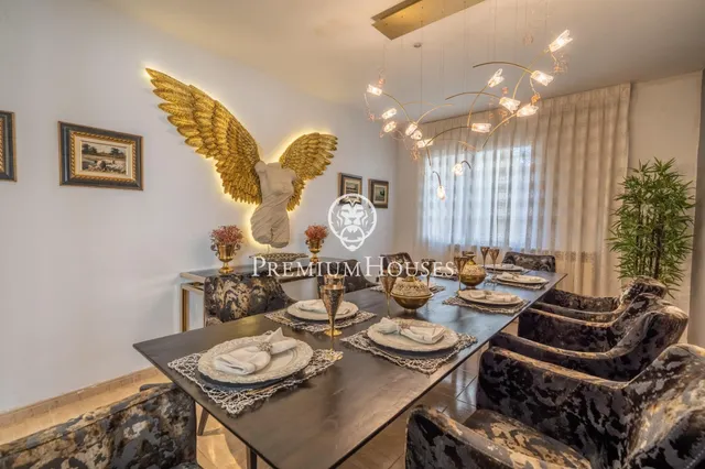 Chalet en venta con ascensor, piscina y grandes espacios en Canet de Mar — 22