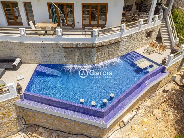 Villa en primera línea en venta en Jávea con increíbles vistas — 36