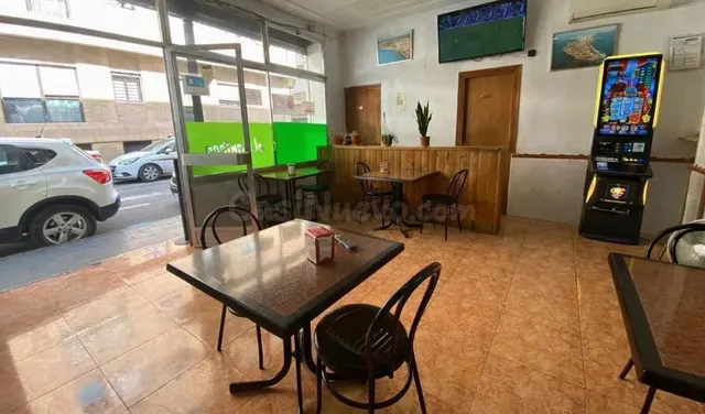 TRASPASO de bar-cafetería en funcionamiento – 10 años de tra