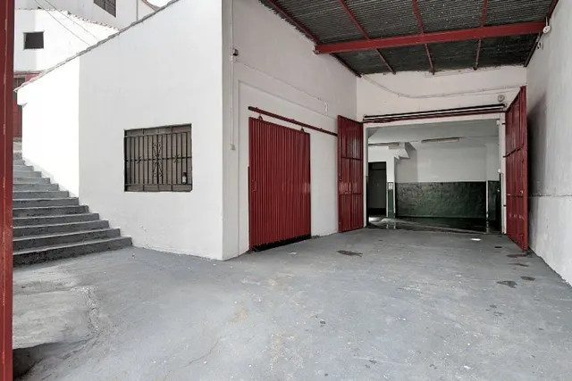 Secadero de Jamones en calle Cuesta de las Fuentes 1. Colomera. Granada — 10