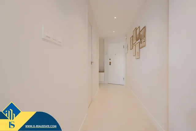 INCREÍBLE APARTAMENTO A PIE DE PLAYA, TOTALMENTE REFORMADO! — 50