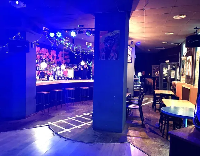 Traspaso de pub en funcionamiento en Valencia – funkadelia — 11