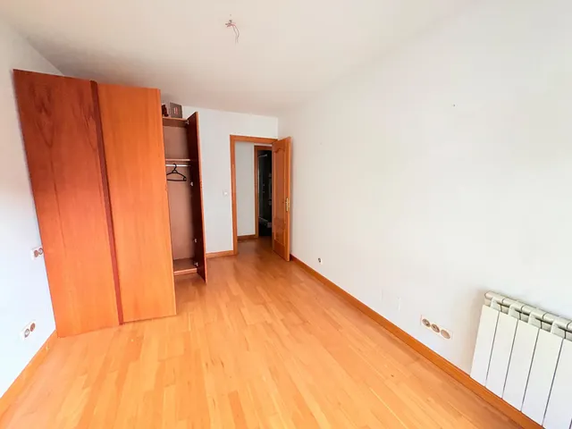 ESTUPENDO PISO EN ZONA ALTA DE PONFERRADA - foto 3
