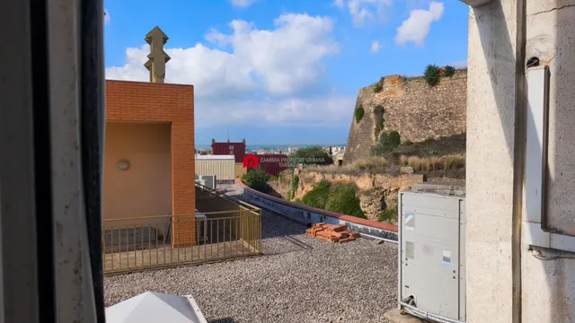 En venta piso en el centro de Tortosa. — 25