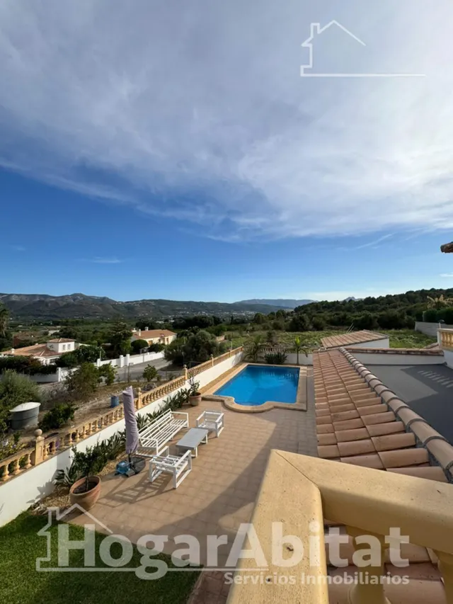 Precioso  chaelt con piscina, garaje, barbacoa y terraza — 9