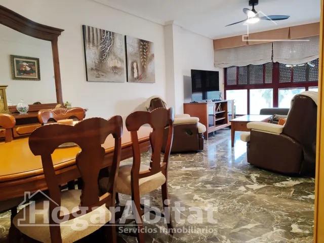 EN RESIDENCIAL CON PISCINA, GARAJE Y TERRAZA EN CAMPANAR — 3