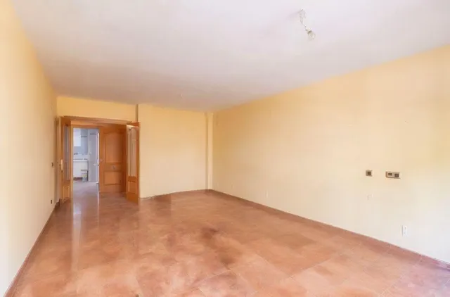 FINCA CON POSIBILIDAD DE DOS PISOS PARA RENTABILIDAD! - foto 4
