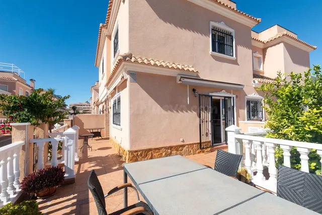 Duplex de 3 dormitorios en zona de Los Dolses, Orihuela Cost - foto 2
