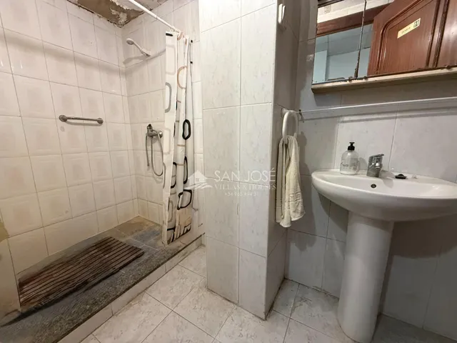 Amplia Casa en Monforte del Cid con Garaje doble y Terraza — 12