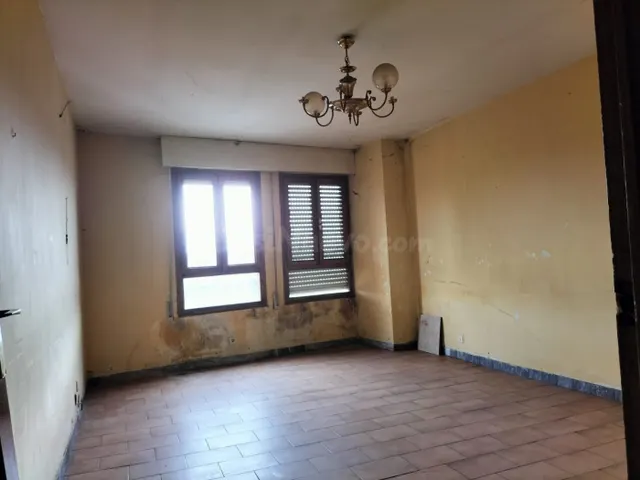 SE VENDE PISO TRANQUILO EN PORTILLO - foto 2