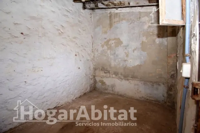¡gran oportunidad! bien ubicada para reformar en Torrent — 22