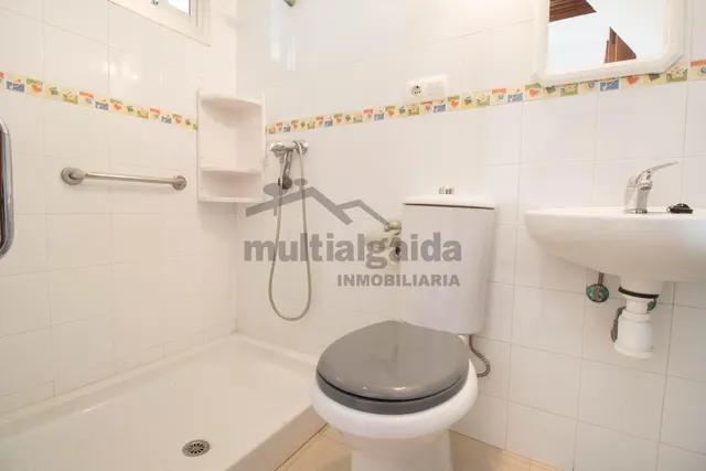 GRAN CASA EN EL CENTRO DE LA CIUDAD — 15
