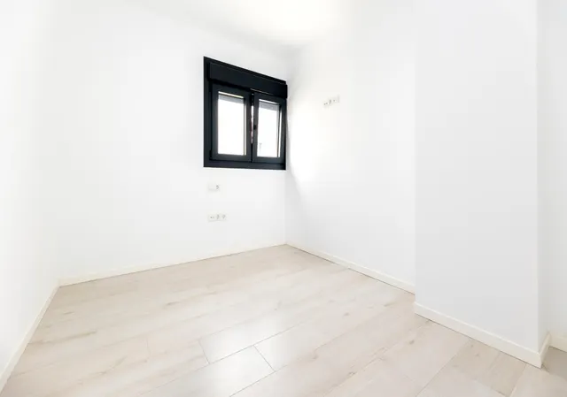 Bonita casa independiente de reestreno en zona residencial de la Zubia — 18