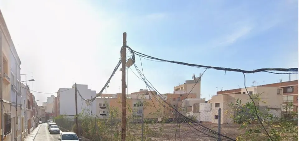 PISO EN ALMERIA