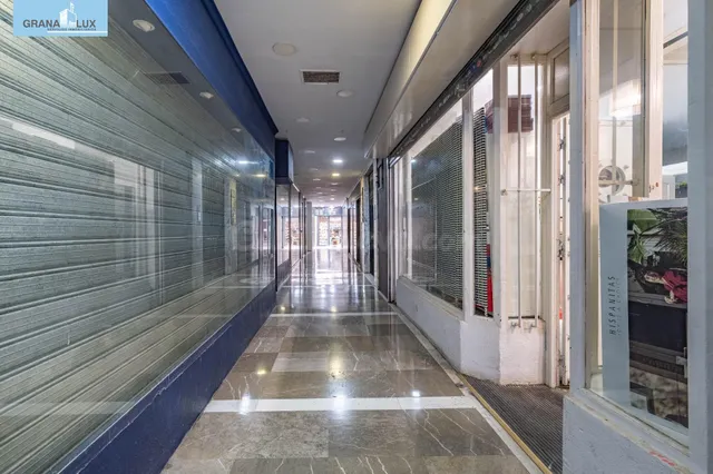 Local comercial 106m² en venta - Centro - foto 2