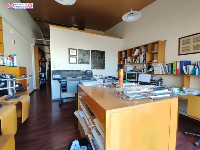OFICINA HABITABLE CON UN DESPACHO, BAÑO, COCINA/ALAMCEN, AMP - foto 4