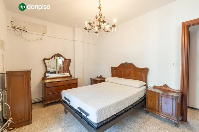 Estupendo piso  en la última planta en calle doctor azpitarte — 11
