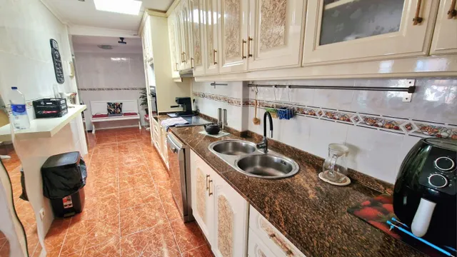 CHALET ADOSADO DE ESQUINA TOTALMENTE REFORMADO CON JARDÍN Y SOLÁRIUM — 8