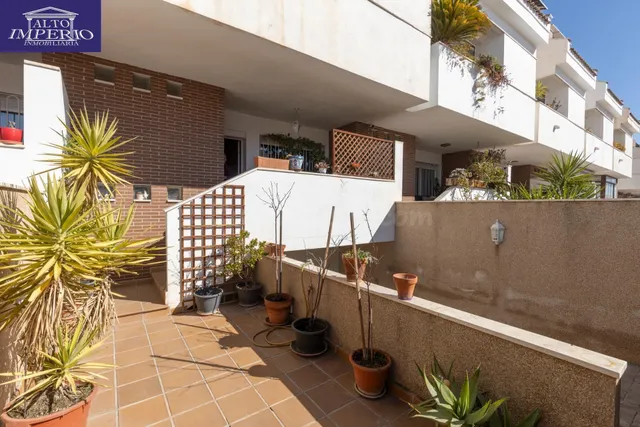 Casa Unifamiliar en Churriana de la Vega - foto 2
