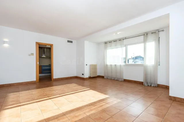 ESPECTACULAR ÁTICO DÚPLEX DE 5 habitaciones CON 2 SALONES, 2 - foto 4