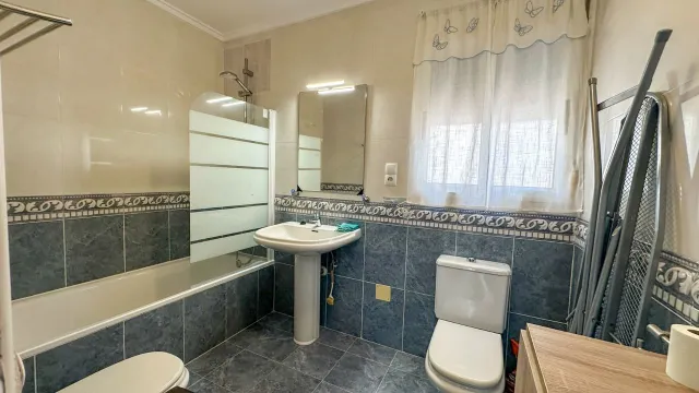 Villa 3 habitaciones en venta - Villamartin — 45