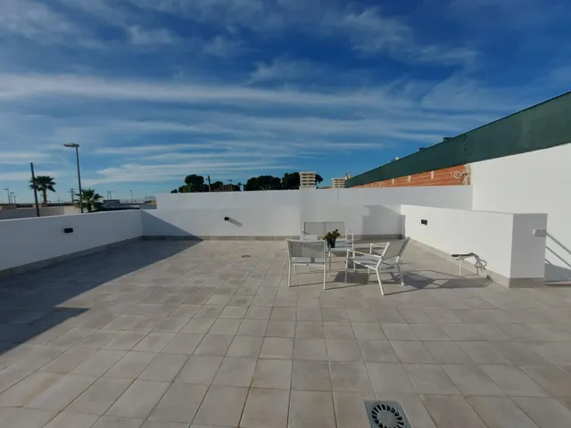 VILLA DE 2 DORMITORIOS Y DOS BAÑOS, CON PISCINA PRIVADA — 26