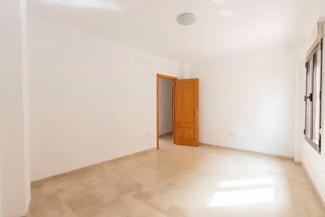ESPECTACULAR TRIPLEX CON GARAJE Y TRASTERO EN MONACHIL — 35