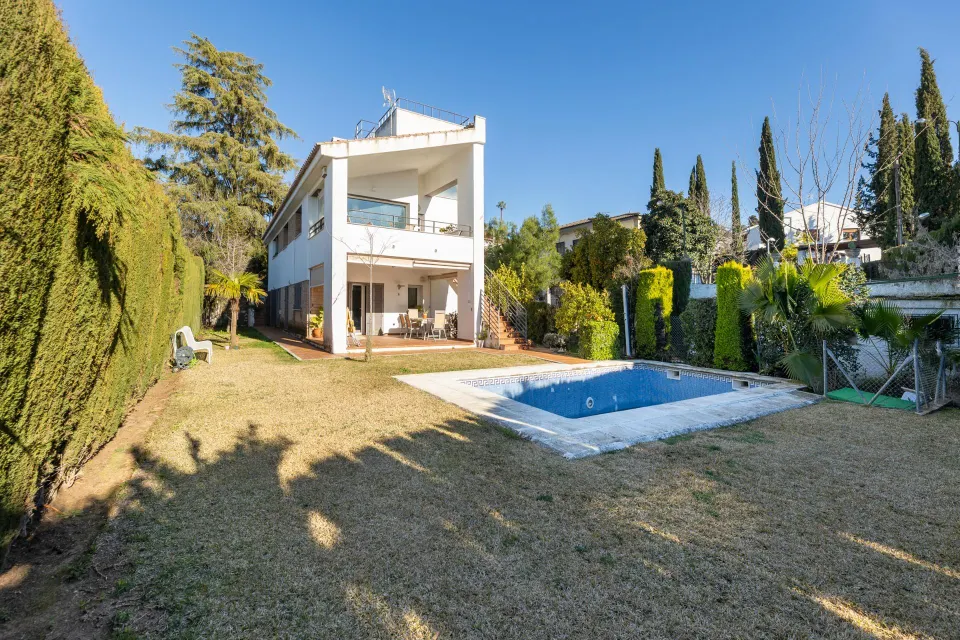 Exclusiva villa en cajar