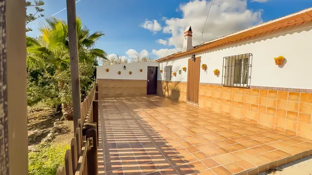 Finca rústica 2 habitaciones 140m² en venta - Polígono - Alrededores - Pedanías — 28