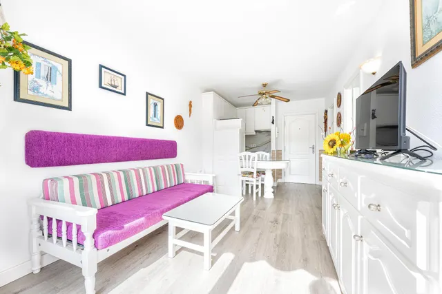 Exclusivo apartamento reformado en esquina con vistas panorámicas al océano – Corona Amarilla, Puerto Rico — 4