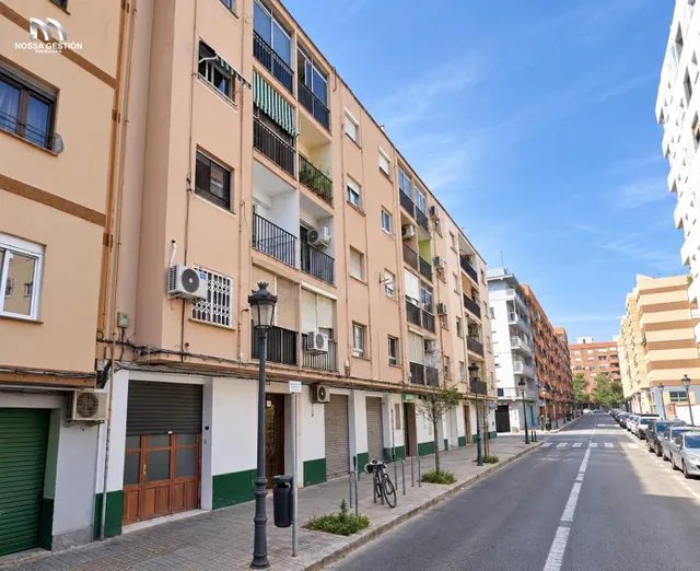 PISO OCUPADO - CONTRATO VENCIDO-  EN TORREFIEL - IDEAL PARA INVERSIÓN — 2