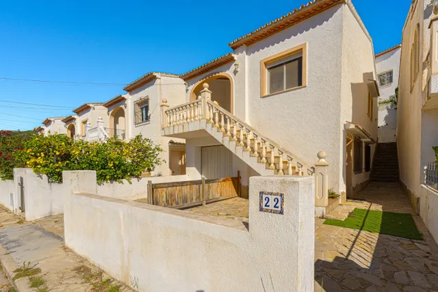 Villa en venta en Les Fonts, Benitachell, con piscina comunitaria y un gran potencial — 27