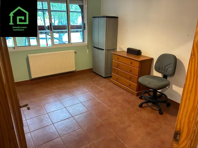 PISO CON TRASTERO CERCA DEL CENTRO COMERCIAL — 10