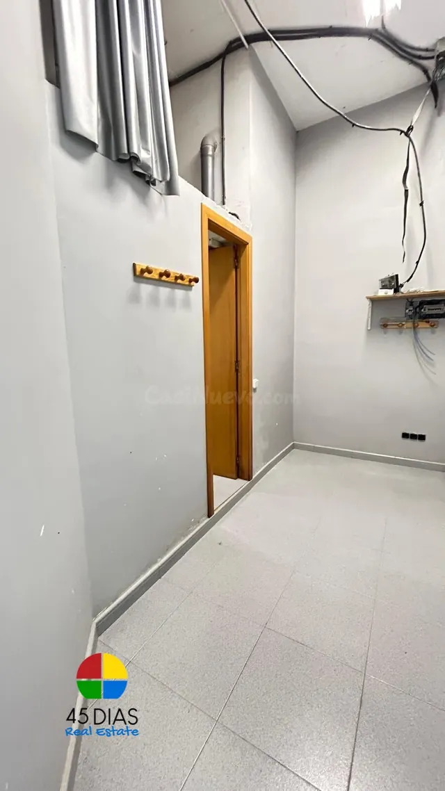 OFICINA EN ALQUILER EN CERDANYOLA DEL VALLÈS – LOCAL ESQUINE - foto 3