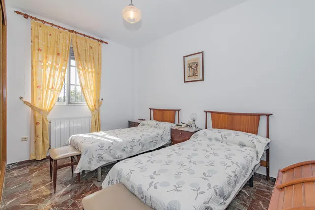 ¡Oportunidad Única! Se Vende Magnífica Casa en Esquina con Amplia Parcela — 31