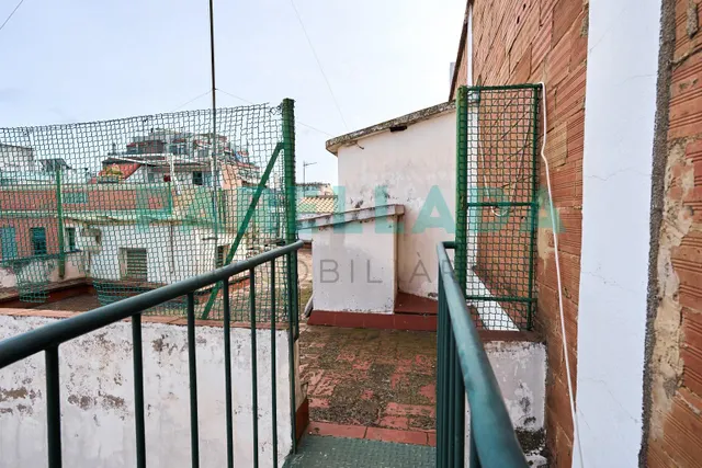 Casa típica en Badalona con patio y dos terrazas a 5 min del mar — 43