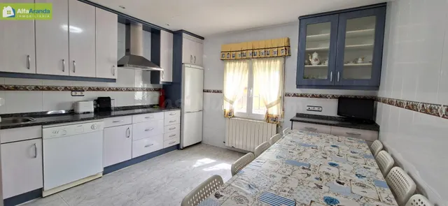 PRECIOSA VIVIENDA CON MERENDERO Y PATIO UBICADA EN ANGUIX, E - foto 3