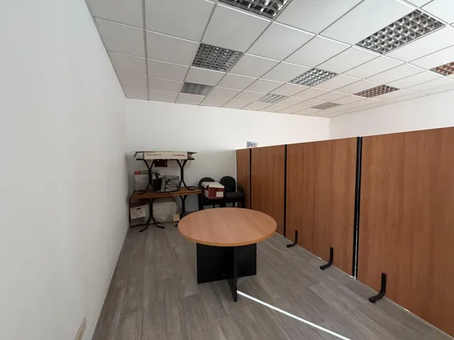 Nave industrial 216m² en venta - Barrio de la Estación — 10