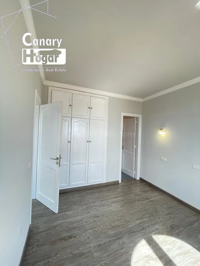 Villa en venta en San Eugenio Alto Tenerife - foto 5
