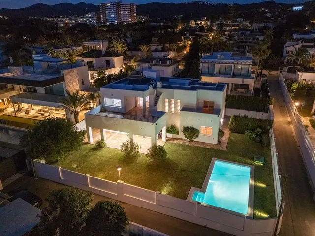 Chalet 5 habitaciones 296m² en venta - Marbella - foto 2
