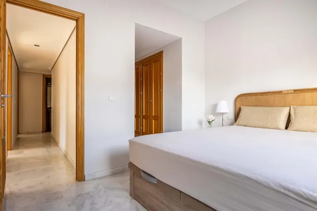 MAGNÍFICO PISO DE 4 DORMITORIOS CON GARAJE, PISCINA Y PÁDEL EN MAIRENA DEL ALJARAFE — 29
