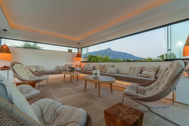 Chalet 7 habitaciones 676m² en venta - Marbella — 11