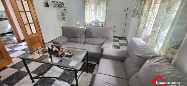 ESPACIO, NATURALEZA Y TRANQUILIDAD: Casa con parcela en La B - foto 3