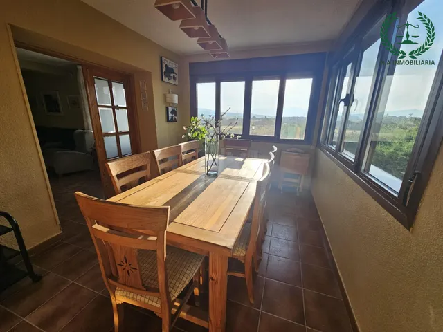 Chalet independiente con parcela de 1.000 m2 y piscina privada. — 12